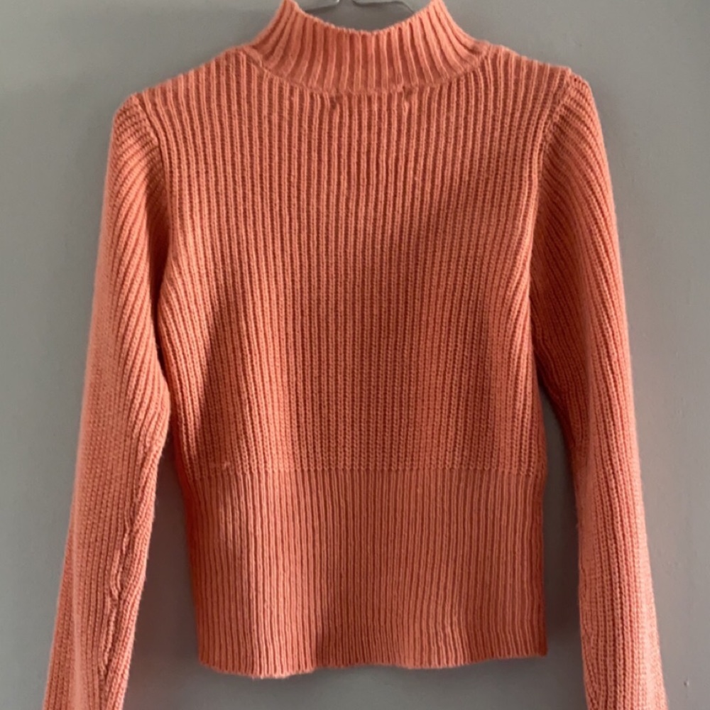 NWOT Cute peach colored sweater